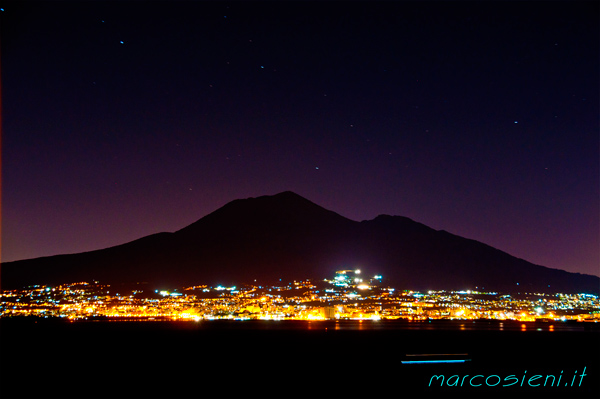 Vesuvio by night
