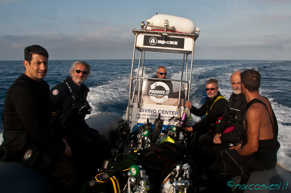 Loredan wreck divers